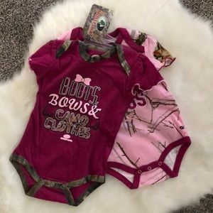 NWT Mossy Oak camo onesie set